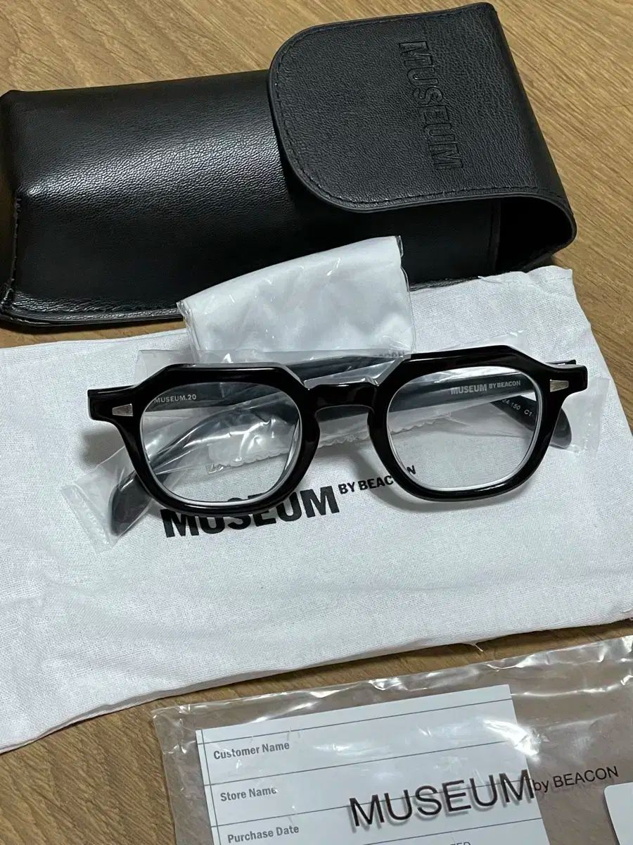 Vintage GUCCI オーバルサングラス ブラック 上杉柊平 IO 90s Gucci サングラス Kandytown 上杉柊平 氏 着用 モデル