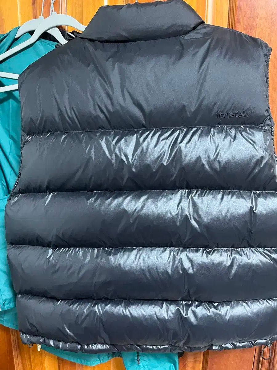 キム ジョングク アイステンシュタイン ダウン ベスト 3 サイズ