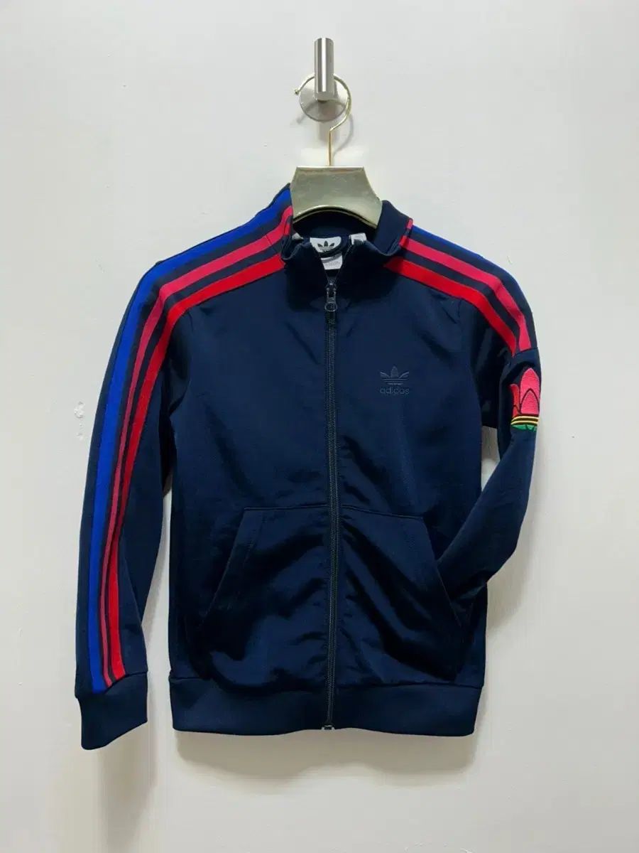 7 ー 8y 130 adidas アディダス 3本線 レインボー トラック ファイヤージャケット
