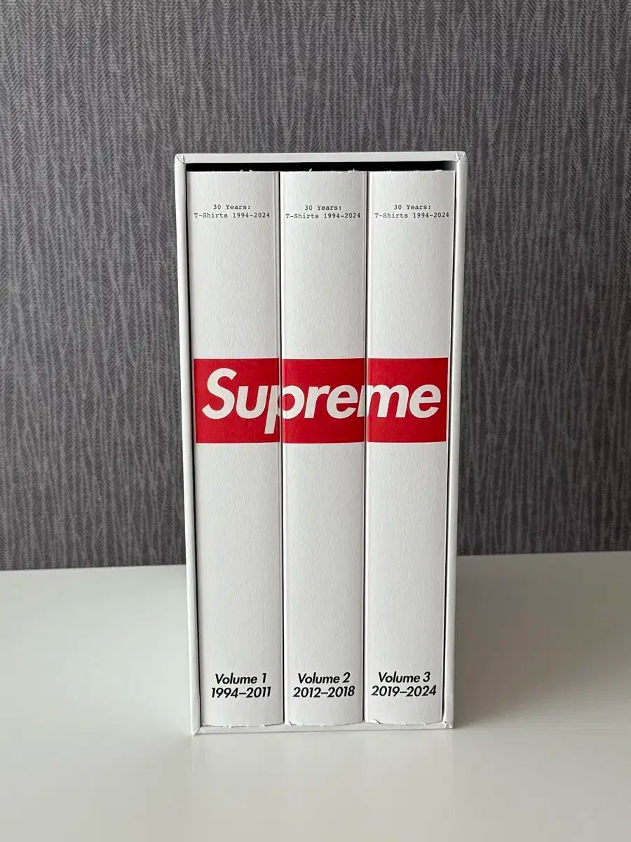 シュプリーム 30周年 Tシャツ BOOK セット