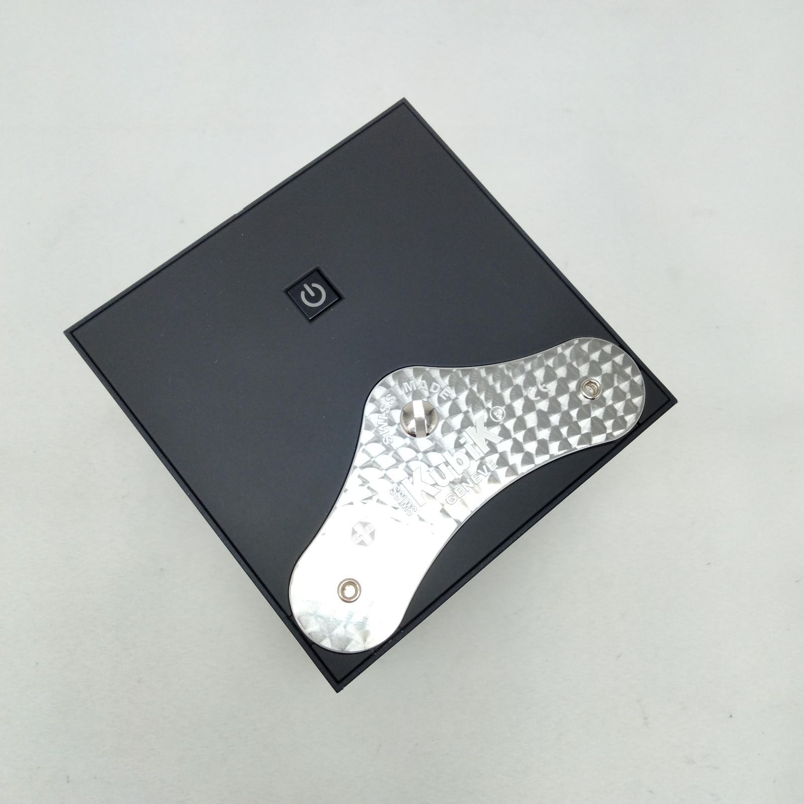 タグホイヤー SWISS kubik 時計ワインダー スイス キュービック（SWISS KubiK）｜正規取り扱いブランド