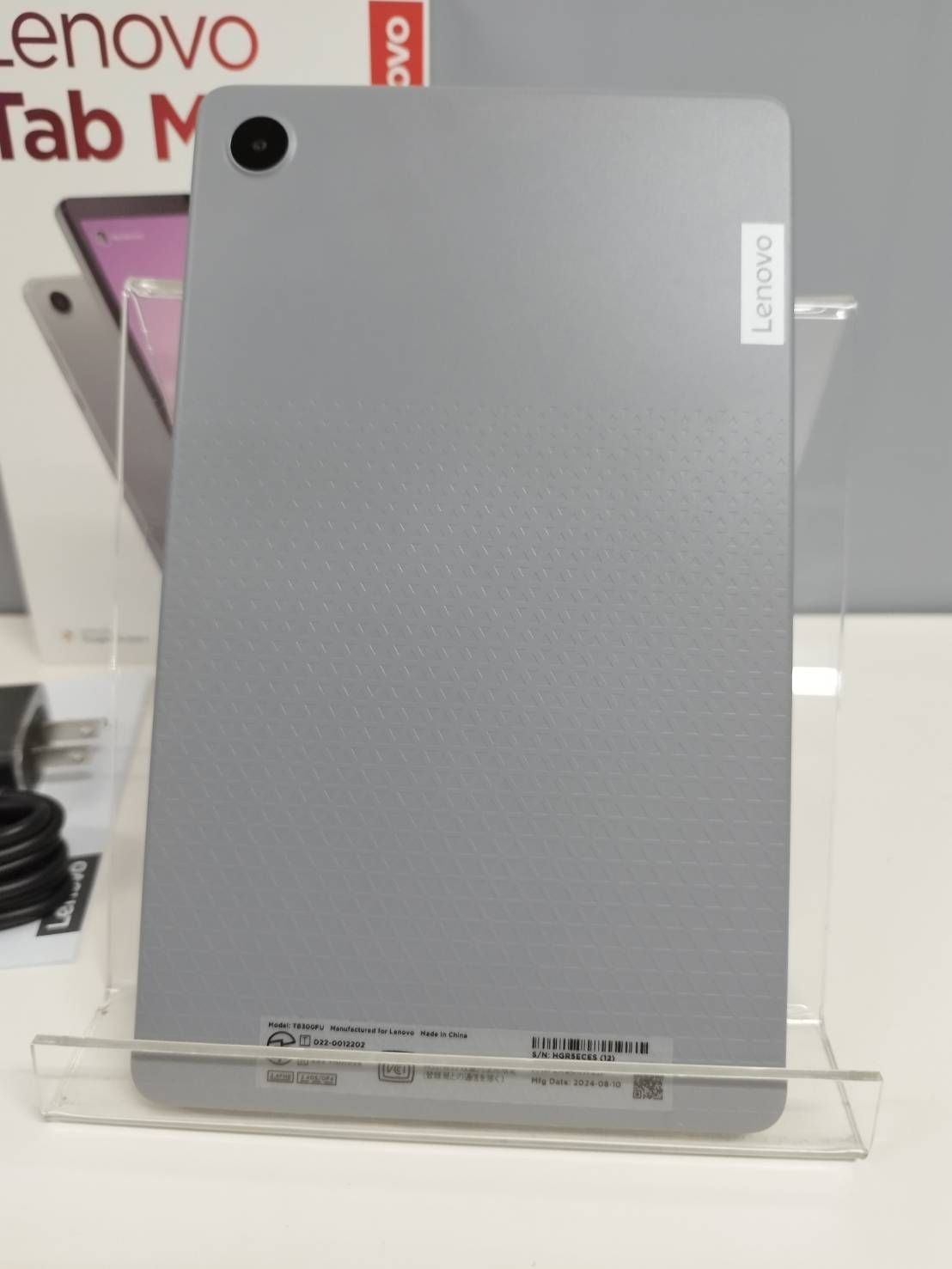 美品】Lenovo Tab M8 4th Gen/32GB/TB300FU/タブレット/Android