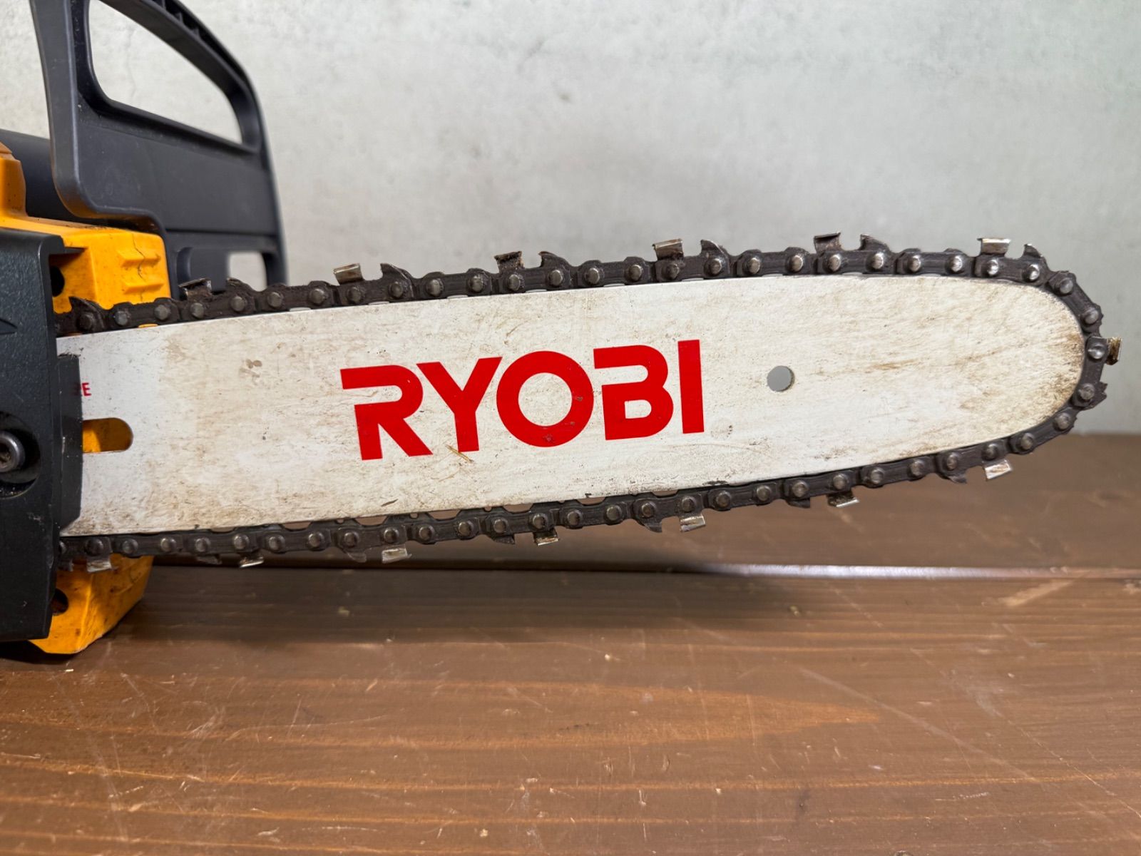 RYOBI - RYOBI リョービ チェンソー CS-2501 41c3+FB5orL.jpg_BO30,255,255,