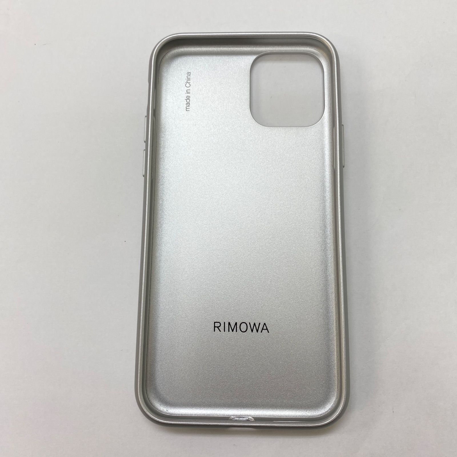 RIMOWA(リモワ) iPhone11 pro用スマートフォンケース シルバー 2336012861963-01.jpg