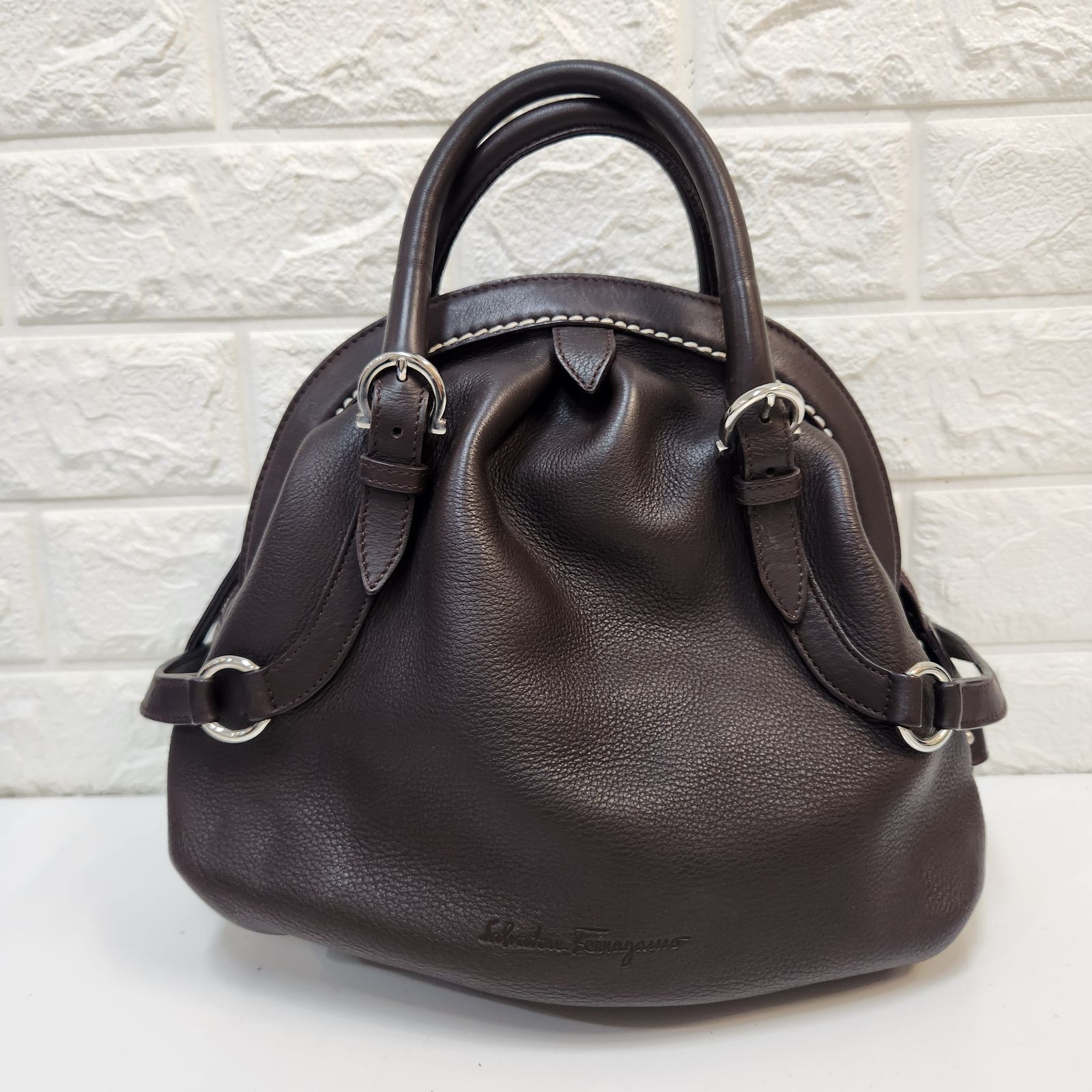 美品】Salvatore Ferragamo ハンドバッグ ダークブラウン レザー 