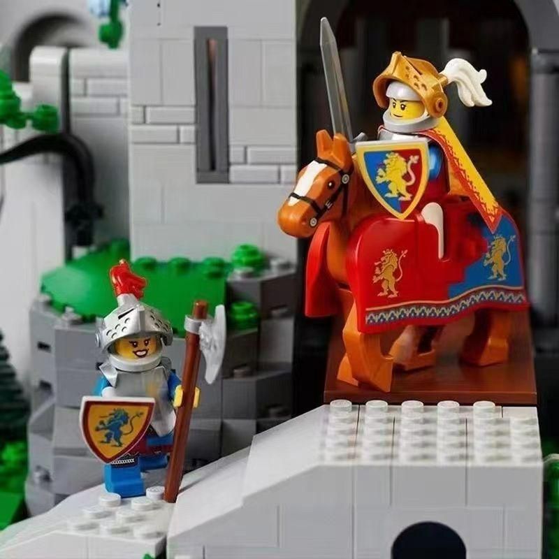 レゴ互換品 ライオン騎士の城 Lion knight castle p664 - メルカリ