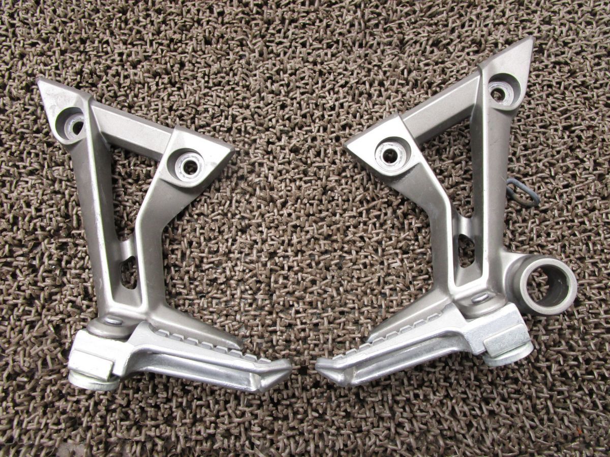 Z250 タンデムステップ ステー 左右 ○A6846！ER250C カワサキ