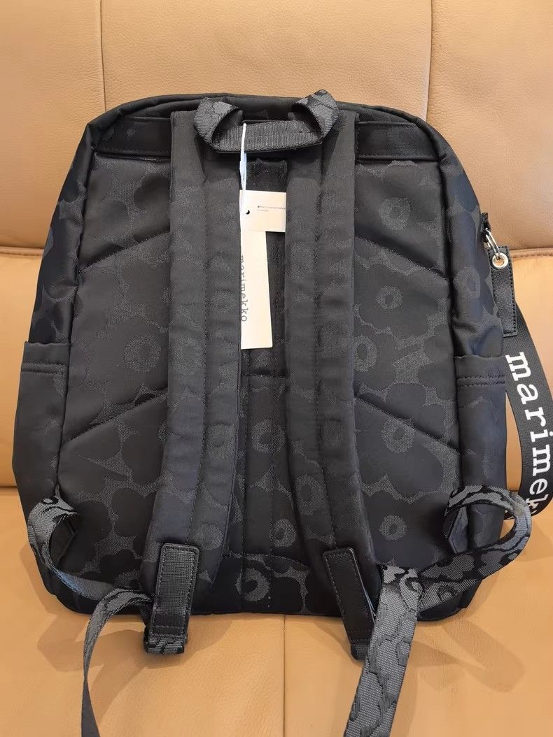 美品✨ marimekko リュック バックパック Unikko 花柄 ブラック Pieni Unikko Enni Wx バックパック〈Members Week対象