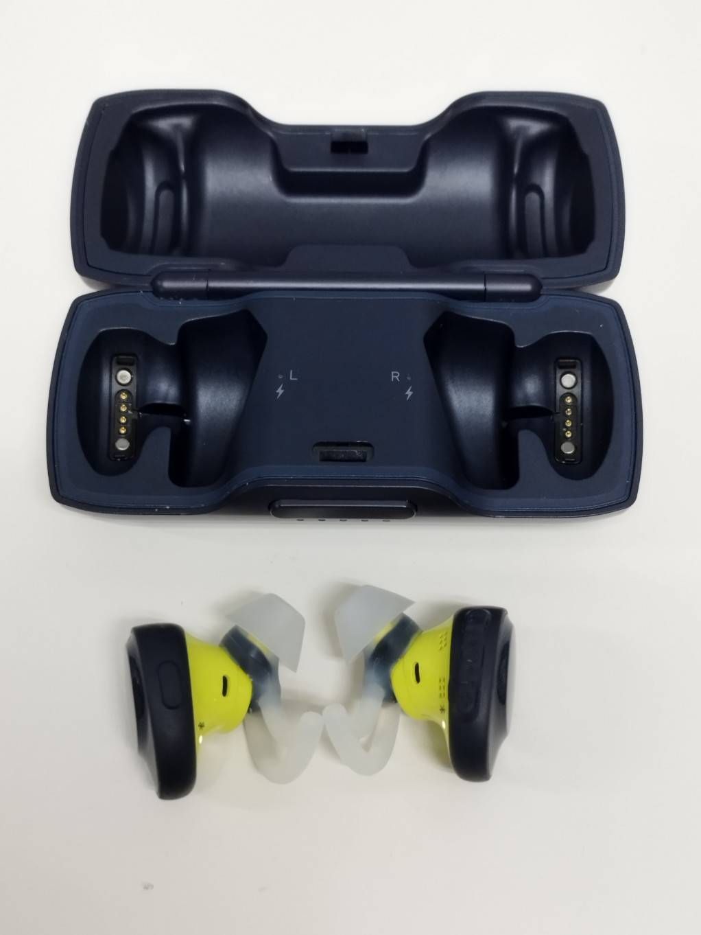 BOSE SoundSport Free ワイヤレスイヤホン/ネイビー レビュー