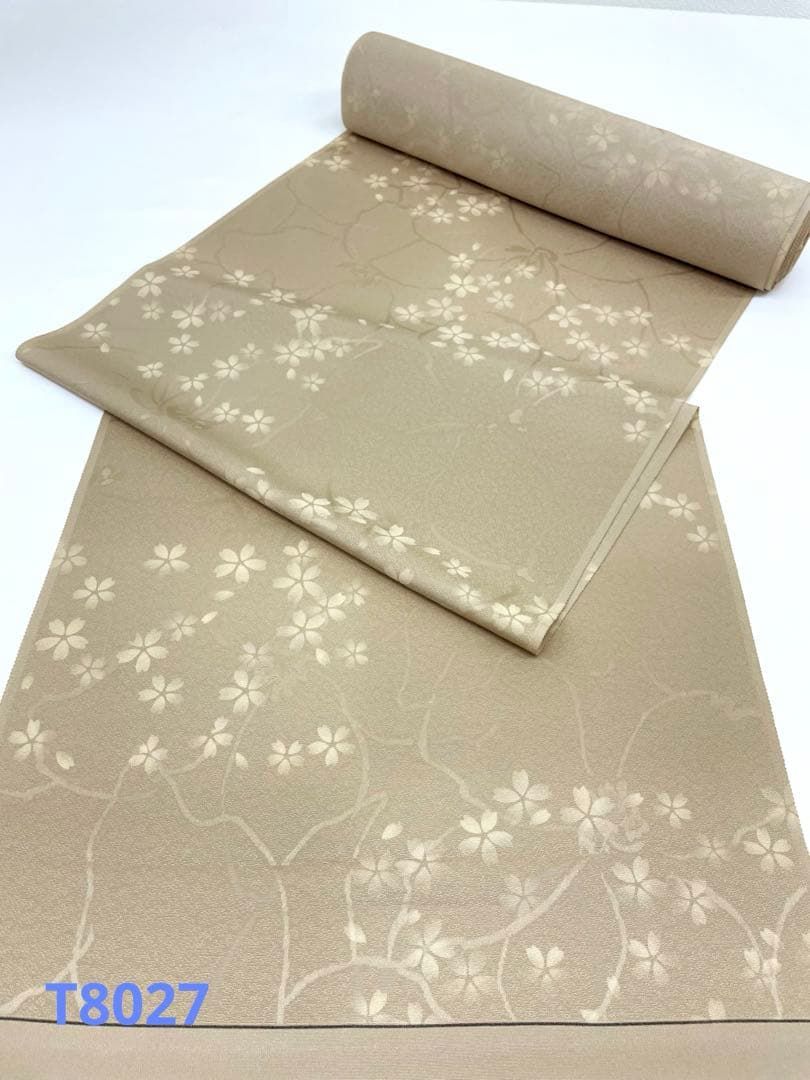 小紋 紋意匠 市松に桜 正絹 反物 - メルカリ