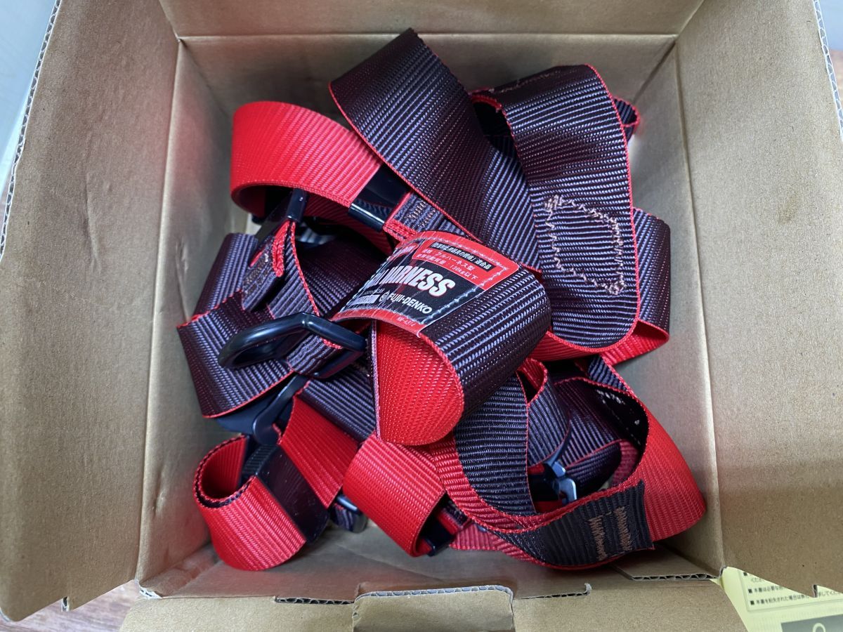 藤井電工 ツヨロン レヴォハーネス ツインランヤード付き 伸縮式ノビロン Mサイズ 黒 TH-508-2CR93SV-OT-BKR-BK-M-2R23-BX