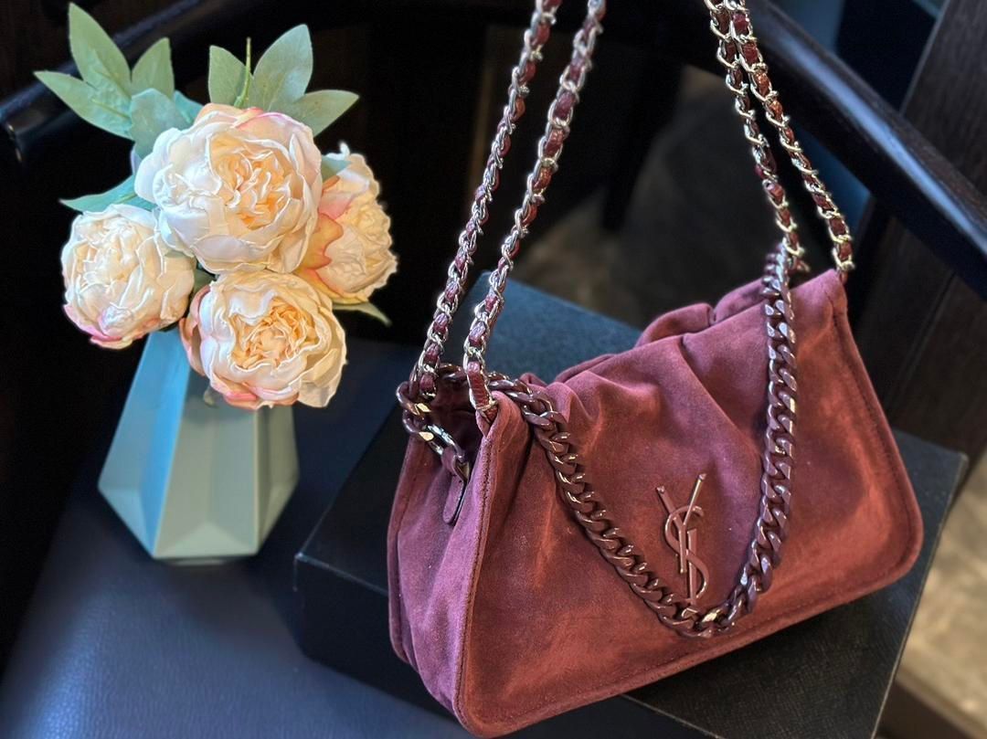 YSLサンローランの スエード女性用アンダーアームバッグ｜