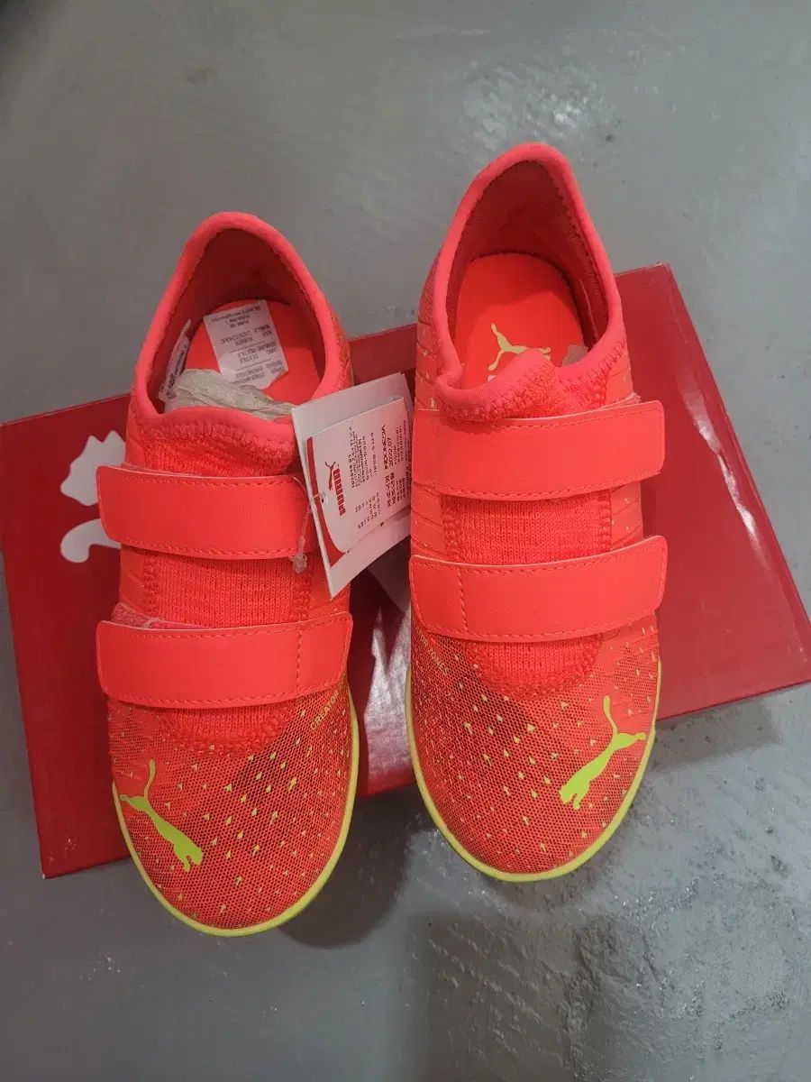 〇新品〇 PUMA 365 FUTSAL 2 フットサルシューズ(28cm) PUMA 365 Roma