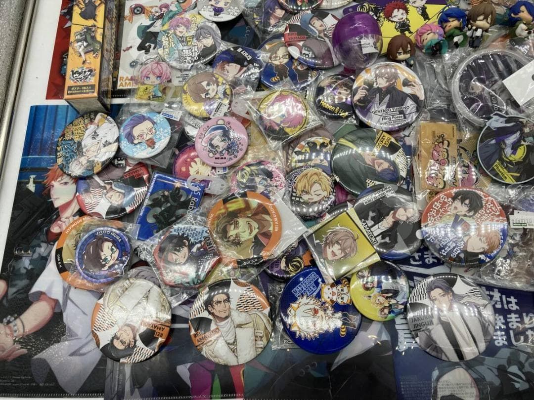 【大量まとめ】ヒプノシスマイク グッズ 約2.6kg アクスタ/缶バッジ 他 大量まとめ】ヒプノシスマイク グッズ 約2.6kg アクスタ/缶バッジ 他