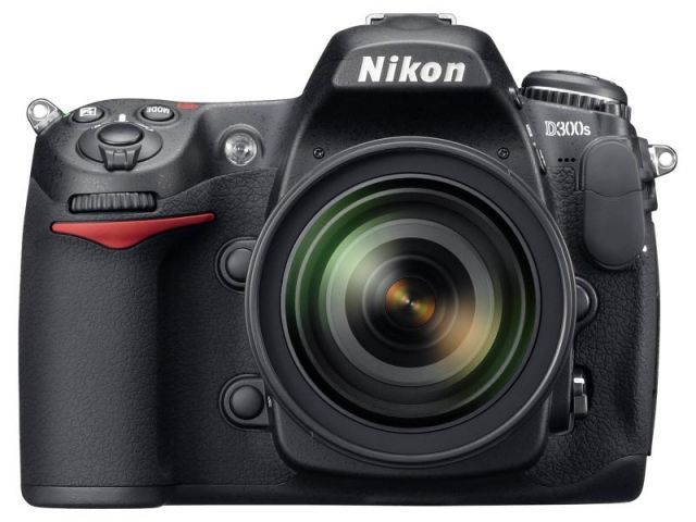 e*h様 完動品　NIKON D300S MB-D10セット Nikon デジタル一眼レフカメラ D300S AF-S DX 16-85 VRレンズ