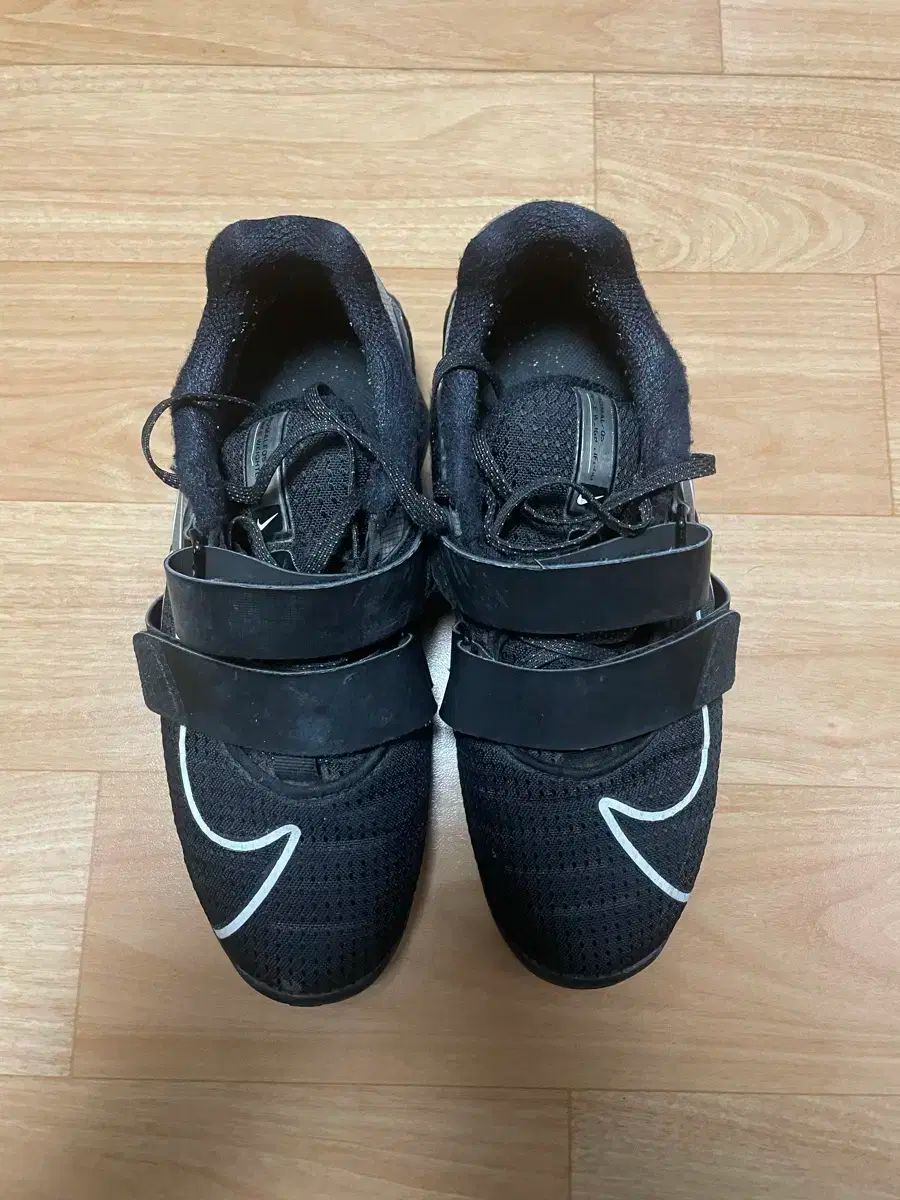 NIKE ナイキ ウエイトリフティング シューズ ロマレオ 4 260
