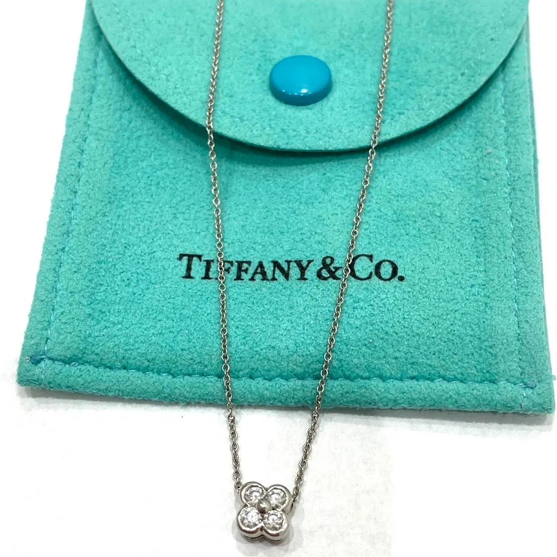 ティファニー ベゼルセット フラワーモチーフネックレス プラチナ PY2fe⭐︎ ティファニー ベゼルセット フラワー モチーフ ネックレス