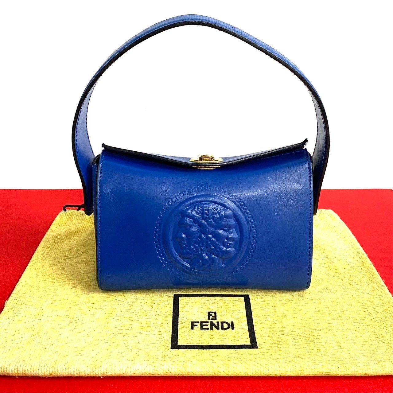 極 美品 FENDI フェンディ ギリシャモチーフ ターンロック 金具 レザー  