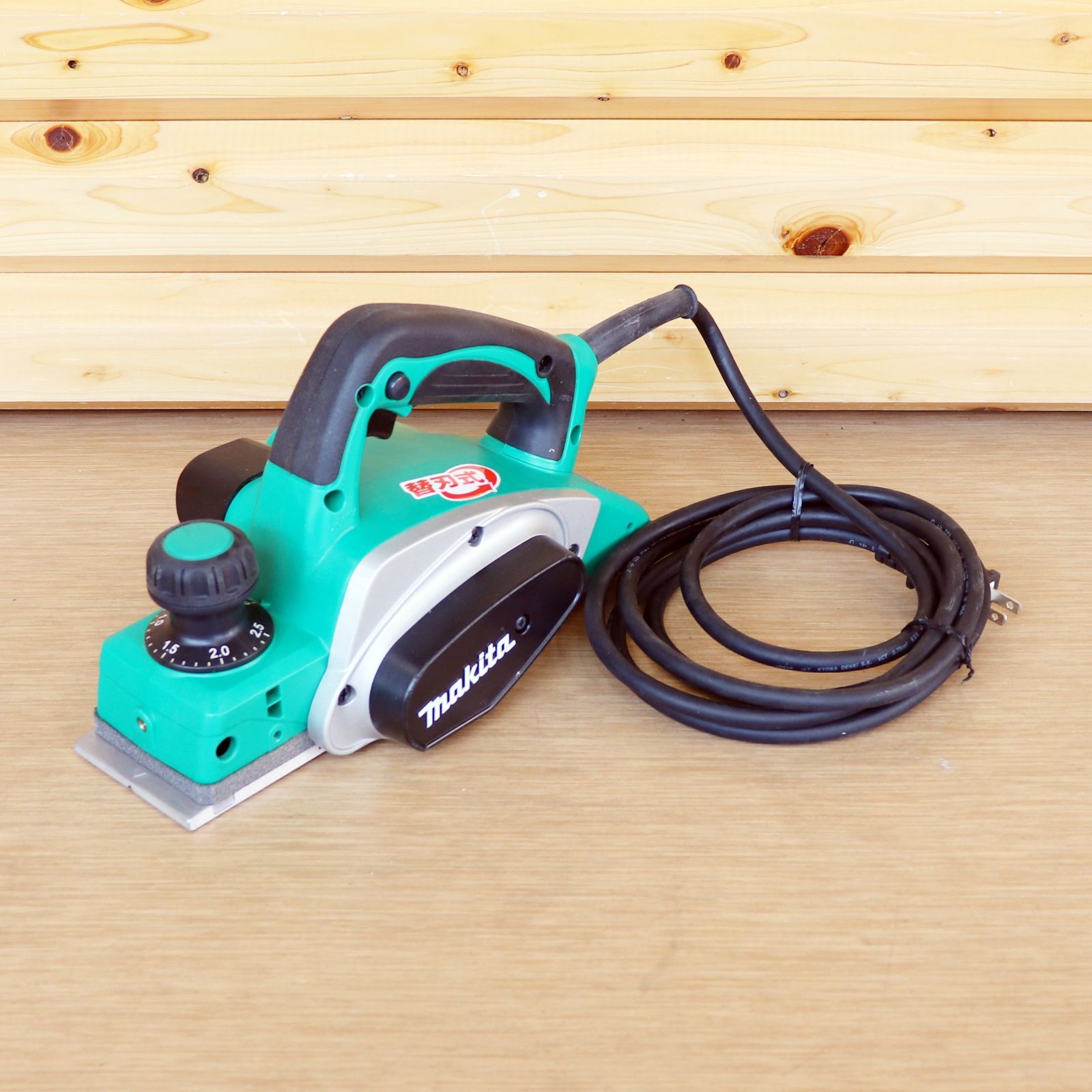 マキタ(Makita) 電気カンナ M194 M194 | 株式会社マキタ