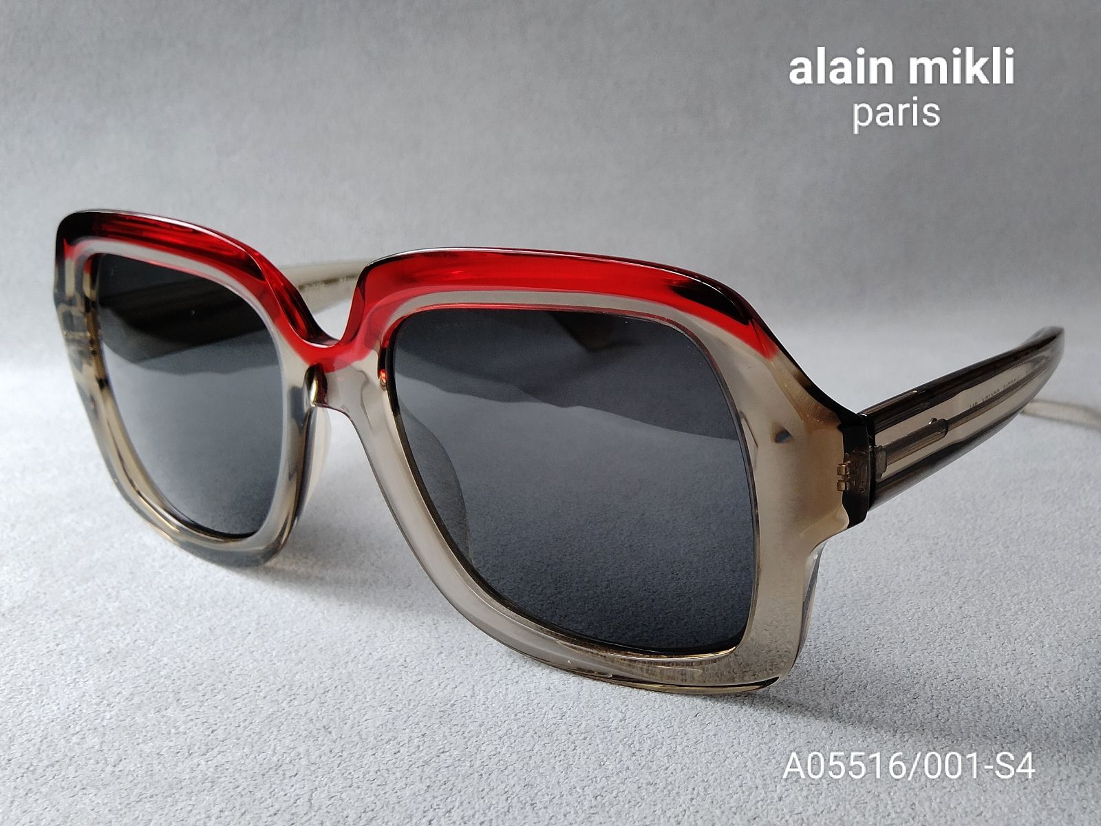 alain mikil アランミクリ
チェック柄 黒 メガネ (度あり) alain mikli アランミクリ メガネ通販 A0756-09 正規取扱