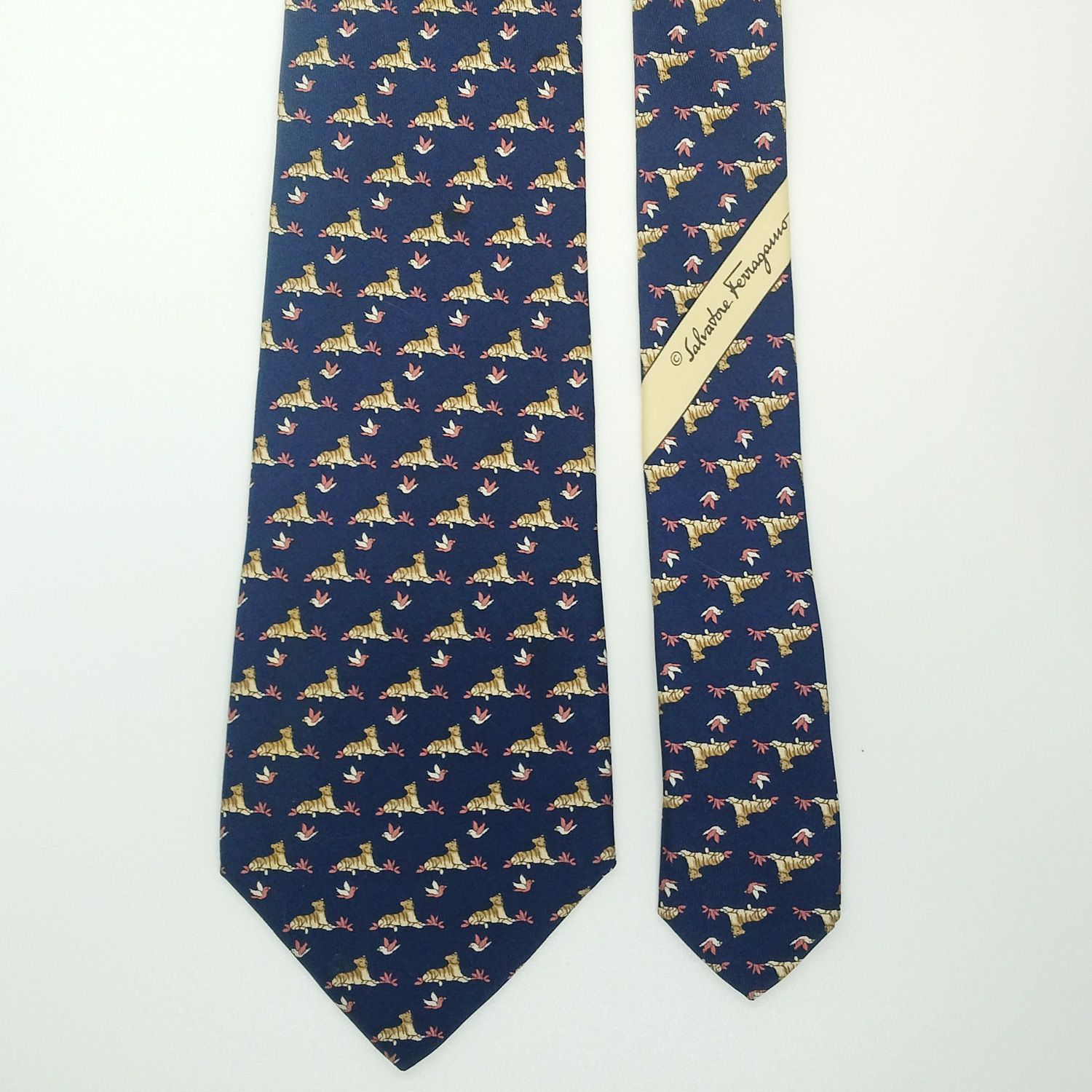 FERRAGAMO フェラガモネクタイ　新品　正規品 出店記念セール10%OFF】美品☆フェラガモ Salvatore Ferragamo