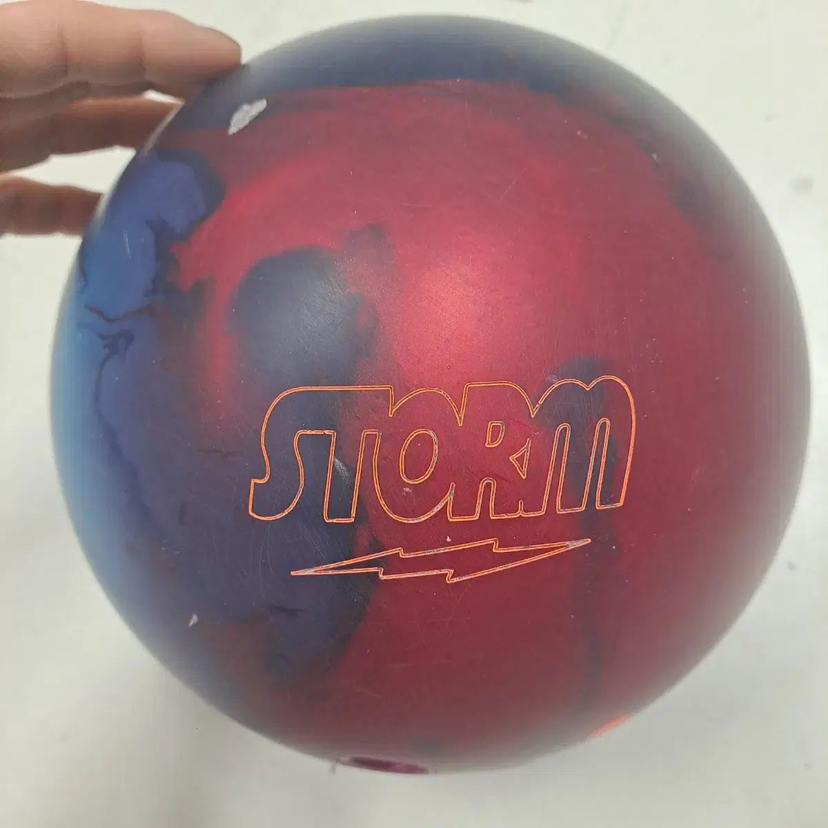 中古ボウリングボール ( 15 ポンド ストームフィジックス ソフト