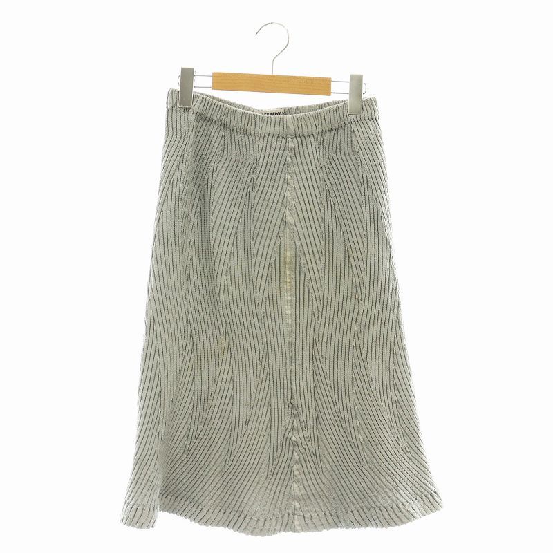 イッセイミヤケ ISSEY MIYAKE プリーツスカート ミディアム 2