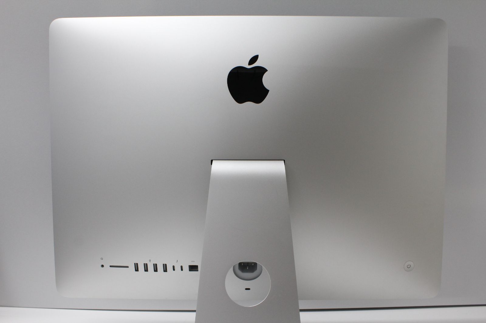 デスクトップPC iMac（Retina 4K,21.5インチ,2017）HDD1TB/8GB〈MNDY2J 