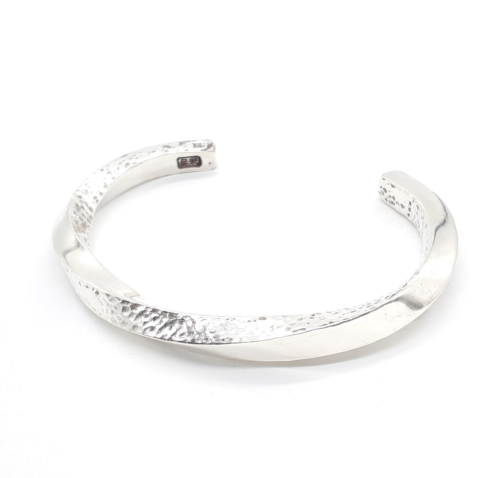 WAKO 和光 ワコウ SILVER シルバー 銀 槌目 ねじりバングル（柄入り