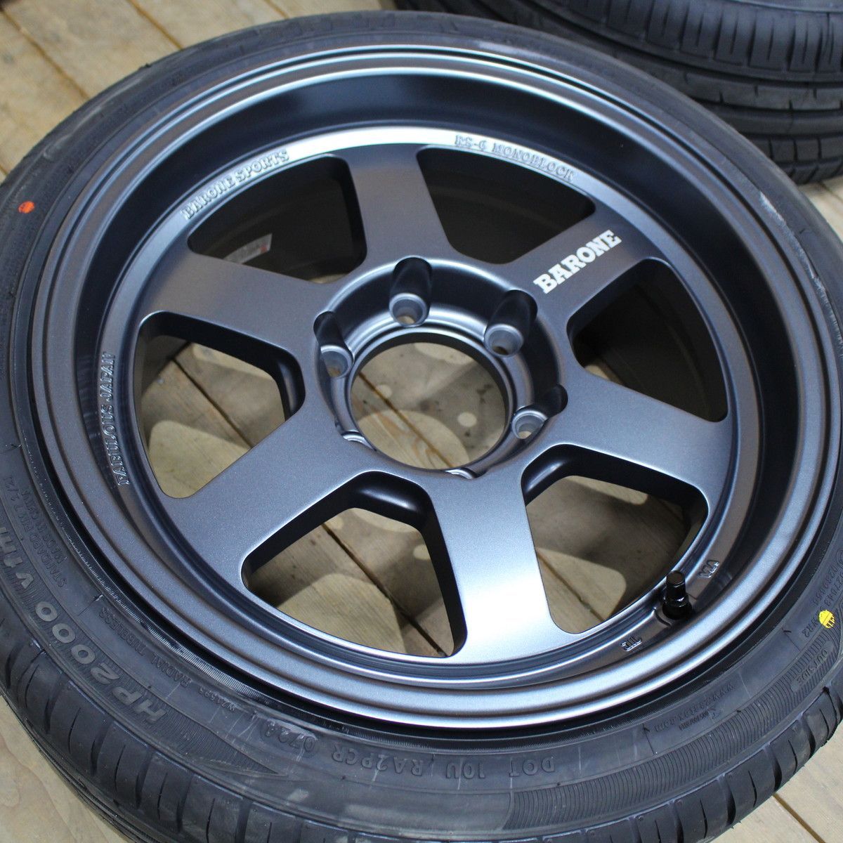 BARONE SPORTS ハイエース アルミ ホイール 215 60 17 スタッドレス 溝