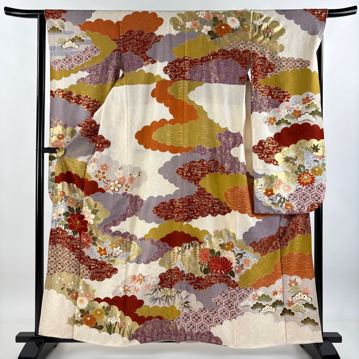 振袖 身丈159cm 裄丈66cm M 袷 雲文 草花 金糸 金彩 クリーム 正絹 秀品