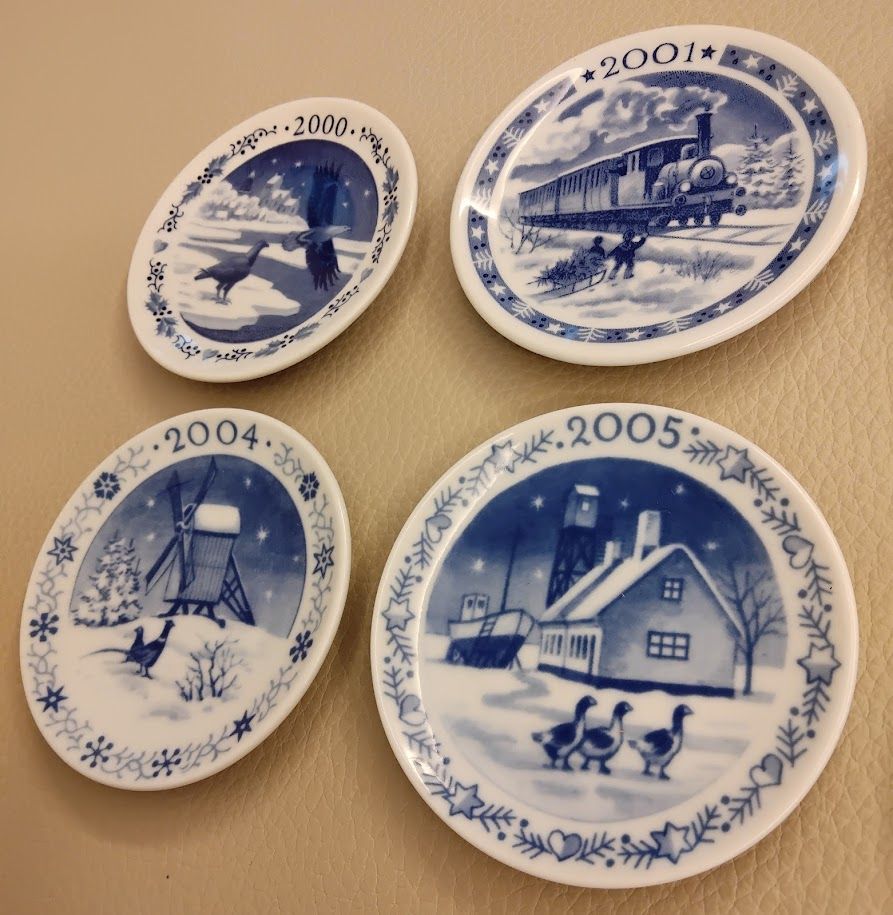 ロイヤルコペンハーゲン クリスマスプレート 9枚 ロイヤルコペンハーゲン ミニチュア・クリスマスプレート 9枚