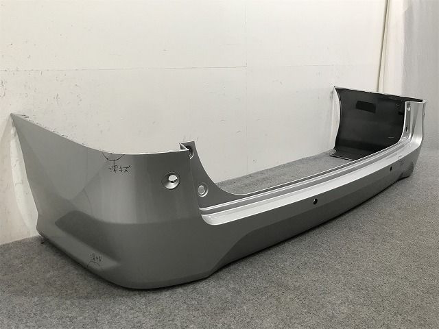 セレナ/X/XV/e-POWER C28/NC28/GC28 純正 リア バンパー 85022 7DA0H