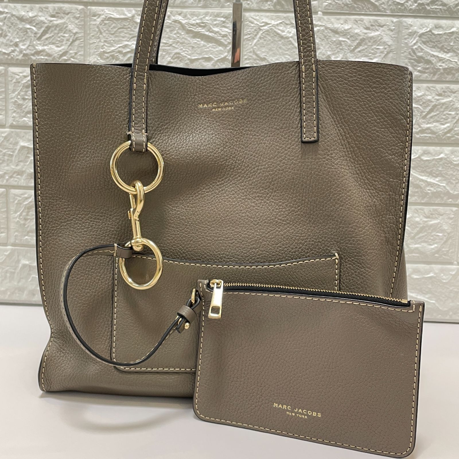 MARC JACOBS グレージュ トートバッグ ☆MARC JACOBS☆マークジェイコブス ザボールドグラインド