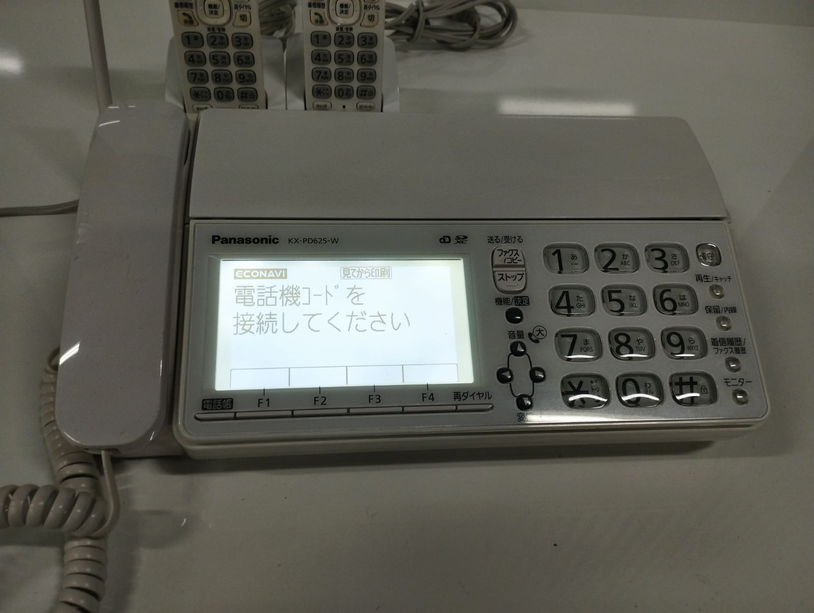 子機2台付き】パナソニック デジタルコードレスFAX KX-PD625DL-W - メルカリ