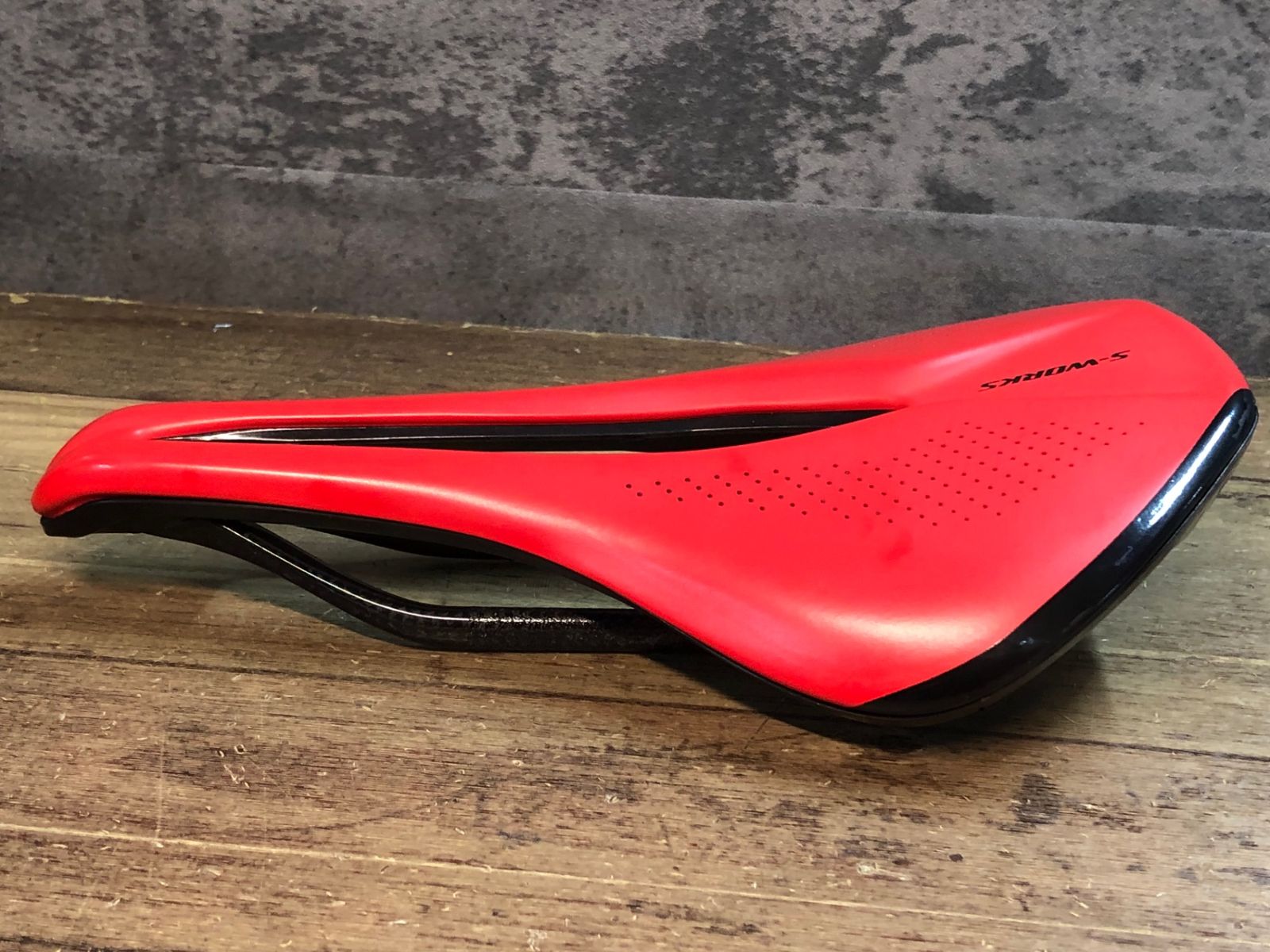 SPECIALIZED