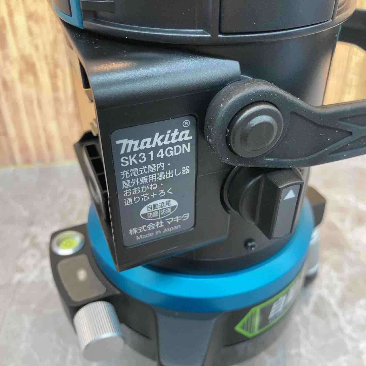 レーザー墨出し器