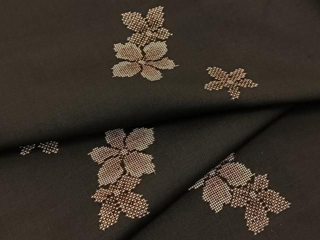 平和屋着物○本場大島紬 9マルキ 地空き 舞花文 黒地 やまと誂製 正絹