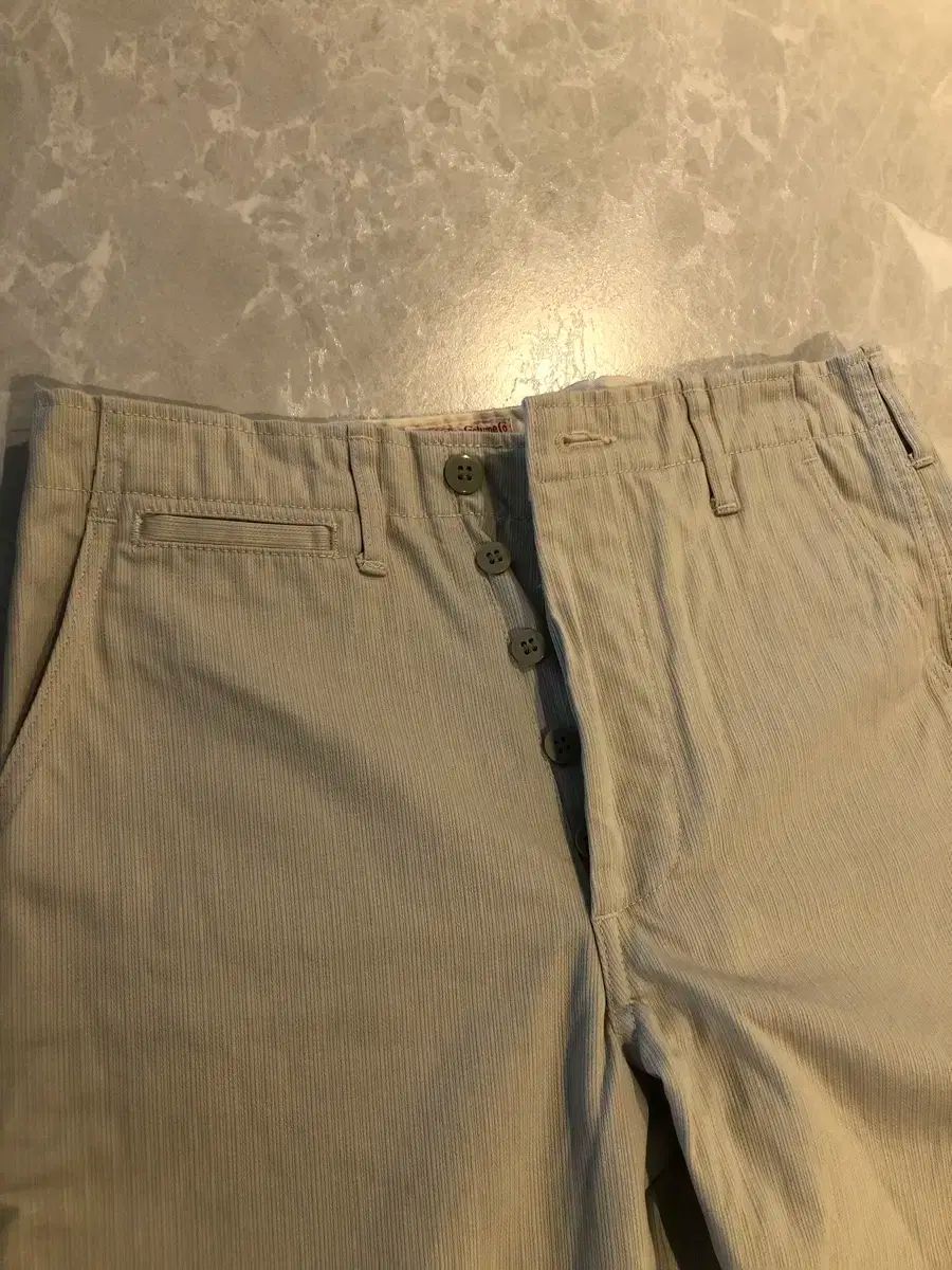 パンツ