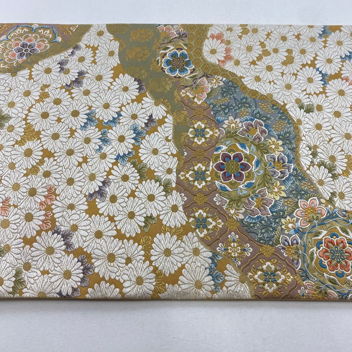 袋帯 名品 菊 華文 箔 金糸 山吹茶色 六通 正絹 【中古】 - メルカリ