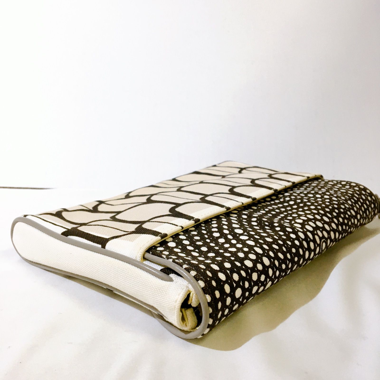 marimekko マリメッコ クラッチバッグ レディース - メルカリ