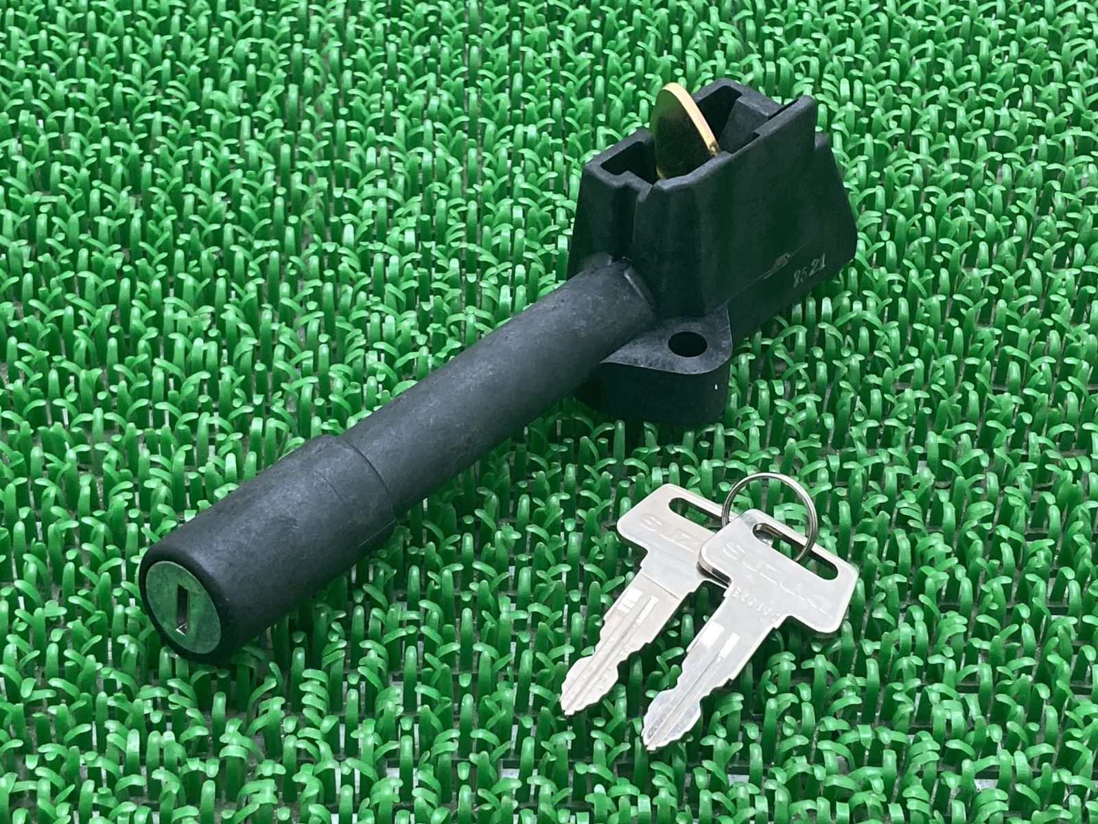 セピア シートロック 在庫有 即納 スズキ 純正 新品 バイク 部品 在庫有り 即納可 CA1HA 車検 Genuine