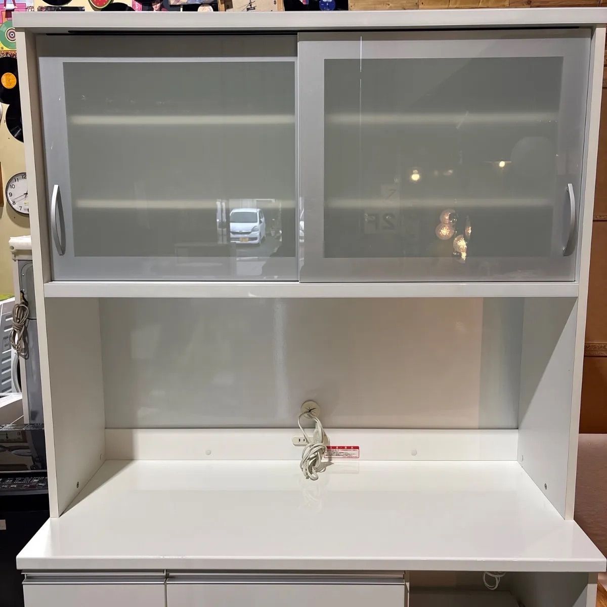 キッチンボード 高橋木工所エチュード120オープン ホワイト 白 レンジボード 食器棚 収納棚 大型家具 料理 ダイニング リビング ガラス戸 100vコンセント 炊飯器 生活家電 一軒家 マイホーム 倉庫前 きあり