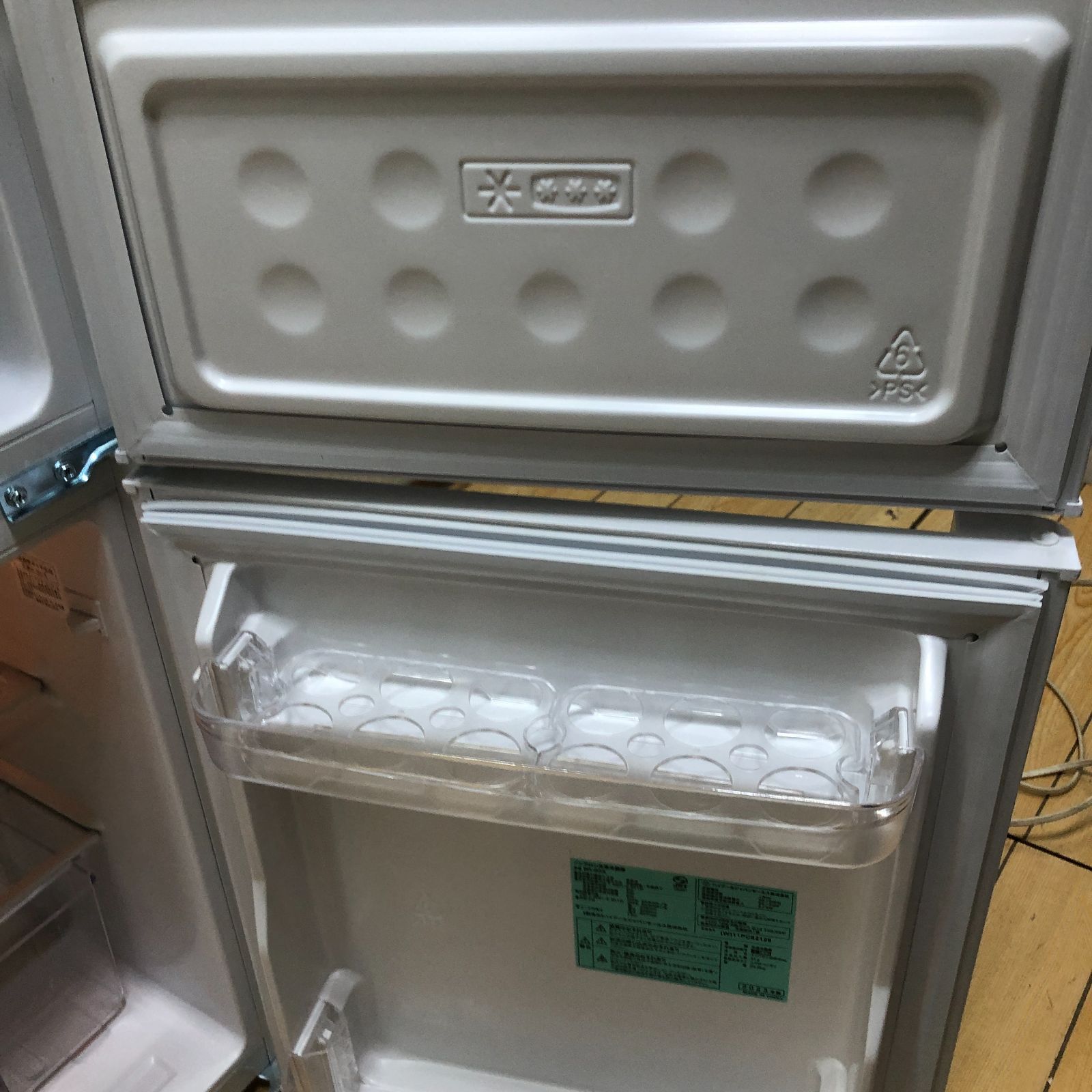 2023年製 極上超美品 中古 Haier ハイアール 2ドア冷蔵庫 2023年製 BR-85A 85L 動作確認済 ORIGINALBASIC お手入れしやすいガラストレイ  耐熱性能天板 2ドア冷蔵庫 【糸島市内 送料無料】250719-1 2023年製 極上超美品 中古 Haier ハイアール 2ドア冷蔵庫 2023年製 BR