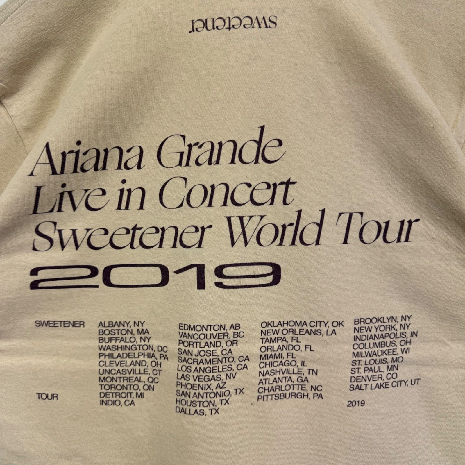 Ariana Grande アリアナグランデ Sweetener World Tour Tシャツ ポップ R&B バンT バンドT 音楽T ミュージックT 古着