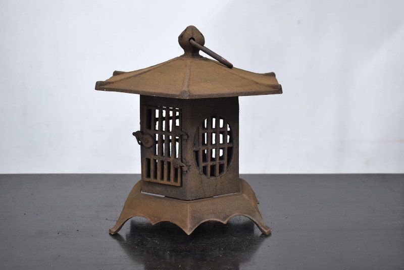 蔵A3558b 鉄灯籠 吊灯篭 六角 庭飾