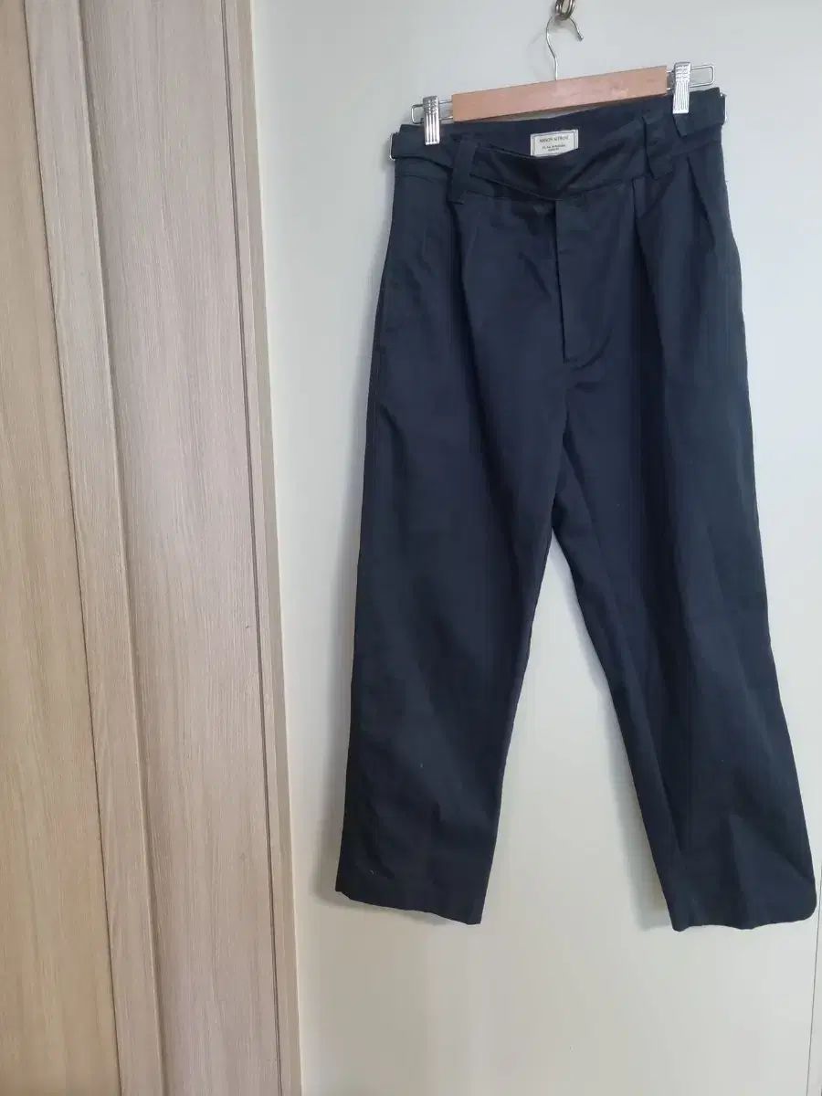 Maison Kitsuné メゾンキツネ ネイビー ピンタック パンツ 国産純正