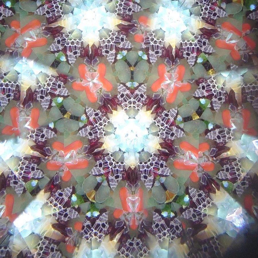 世界にひとつ 幸せ運ぶ 万華鏡 金のバラ - メルカリ 