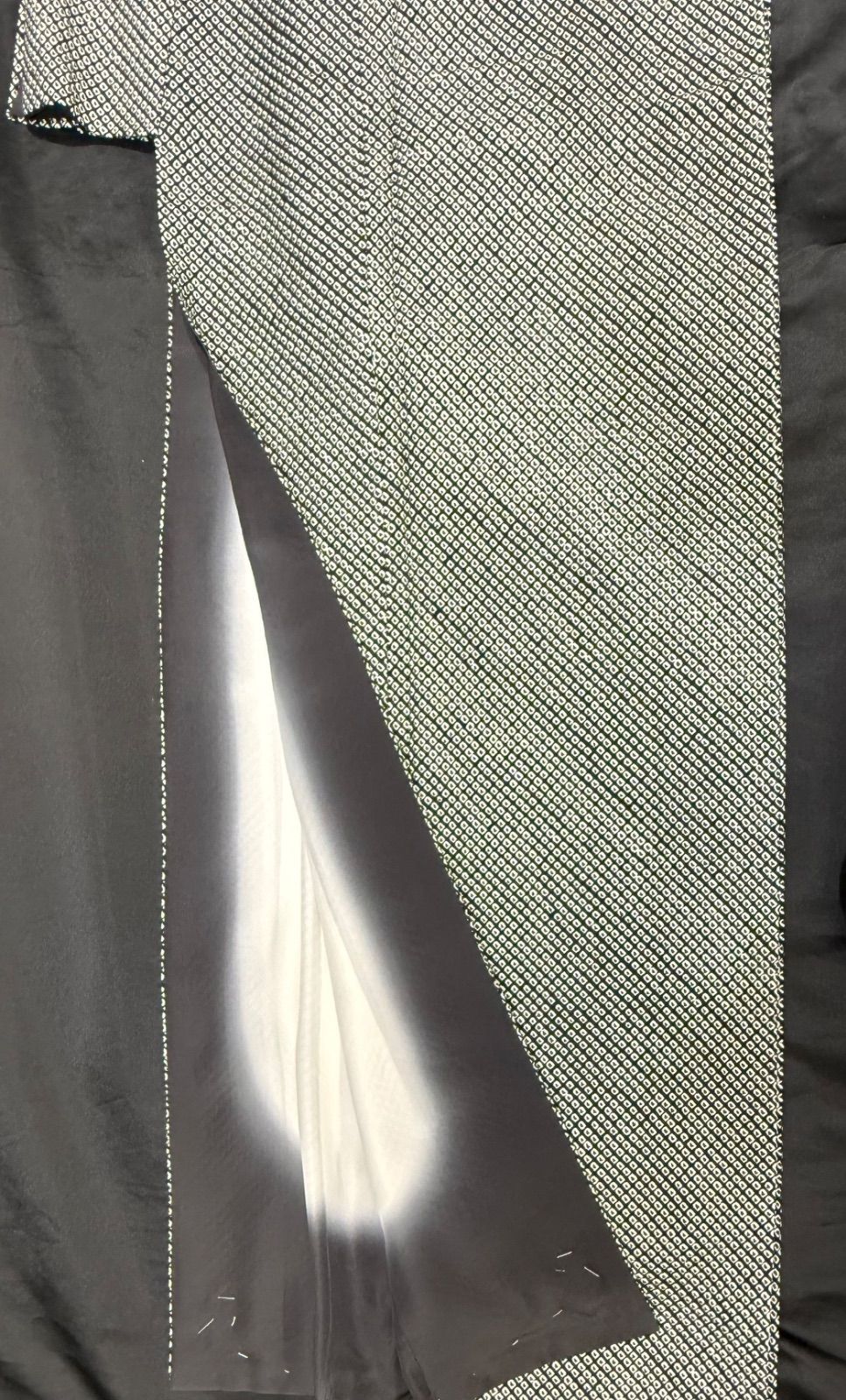 タッサーシルク黒白総絞り⭐️貴久樹⭐️トールサイズ身丈175cm小紋袷