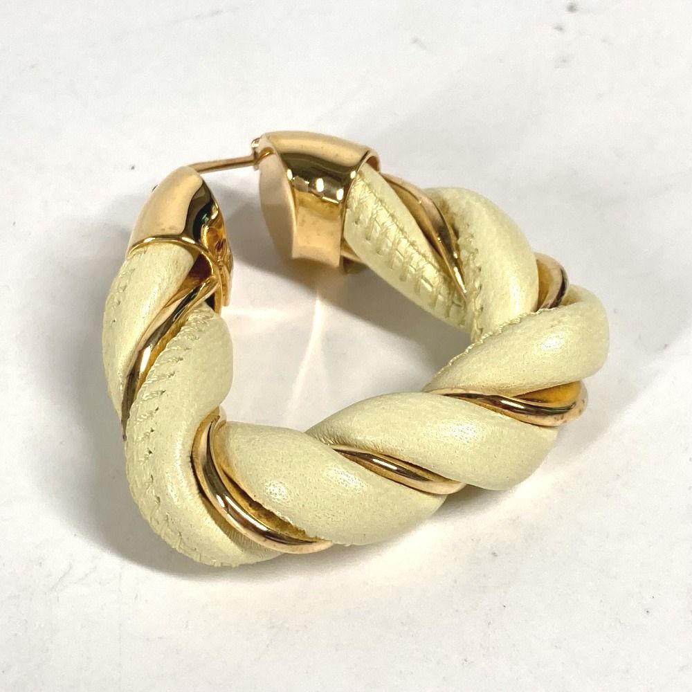 ボッテガヴェネタ トライアングル フープピアス スモール シルバーツイスト トライアングル フープピアス| Bottega Veneta